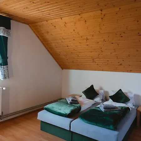 Jambrichova Chalet *